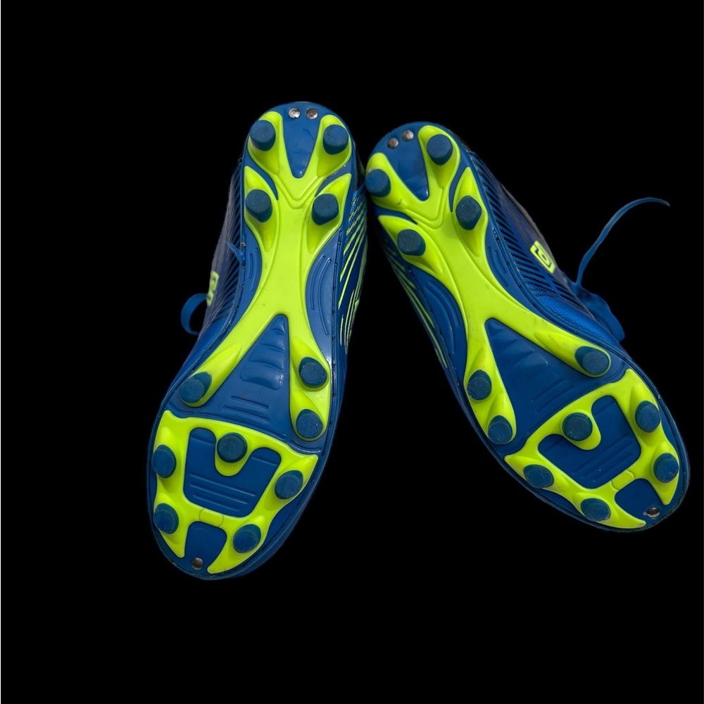 Kids, size 4 boys soccer cleats